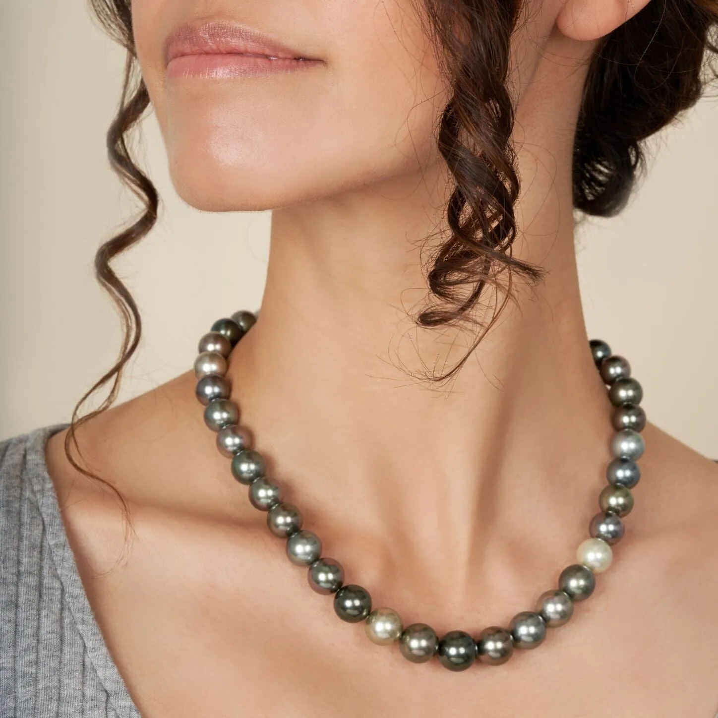 10.0-12.2 mm AA /AAA Tahitian Round Pearl Necklace