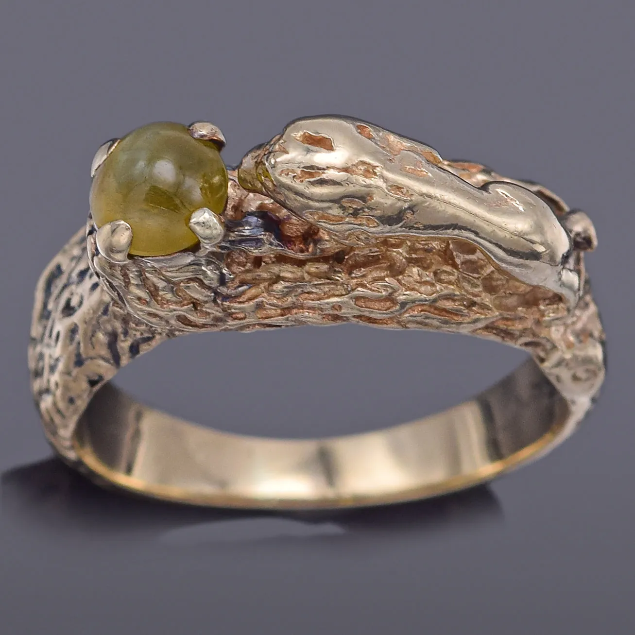 Antique 14K Yellow Gold Chrysoberyl Cat's Eye Lion Band Ring 6.1 Grams