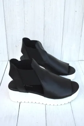 Django and Juliette Ozie Shoe | Black