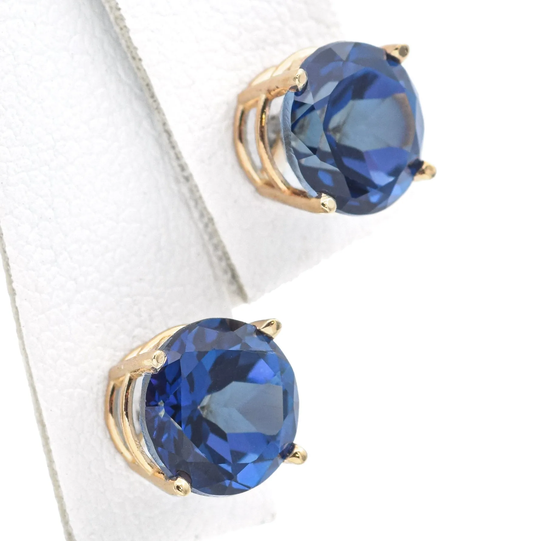 Estate 14K Yellow Gold Lab Sapphire Round Stud Earrings 8 mm