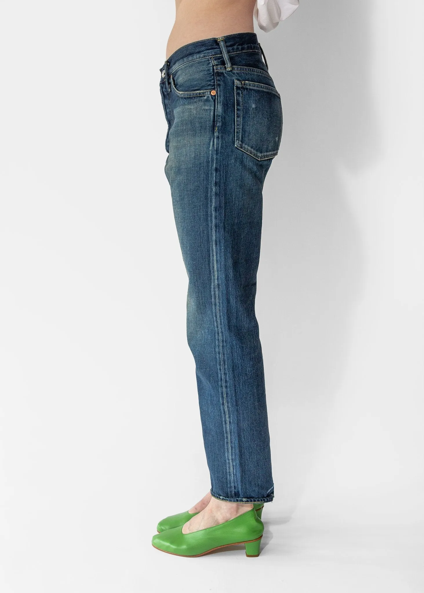 Selvedge Denim Narrow Tapered Cut in Medium Wash