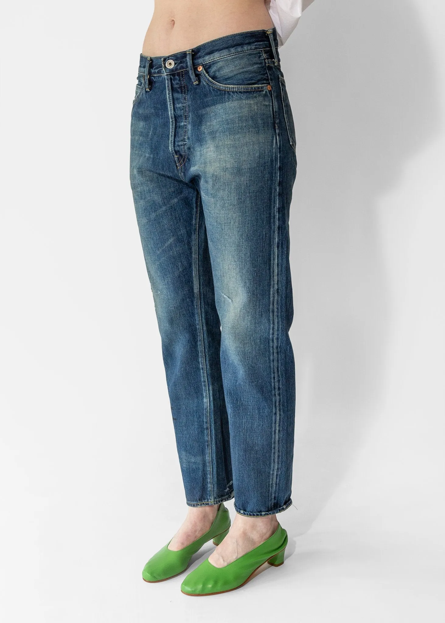 Selvedge Denim Narrow Tapered Cut in Medium Wash